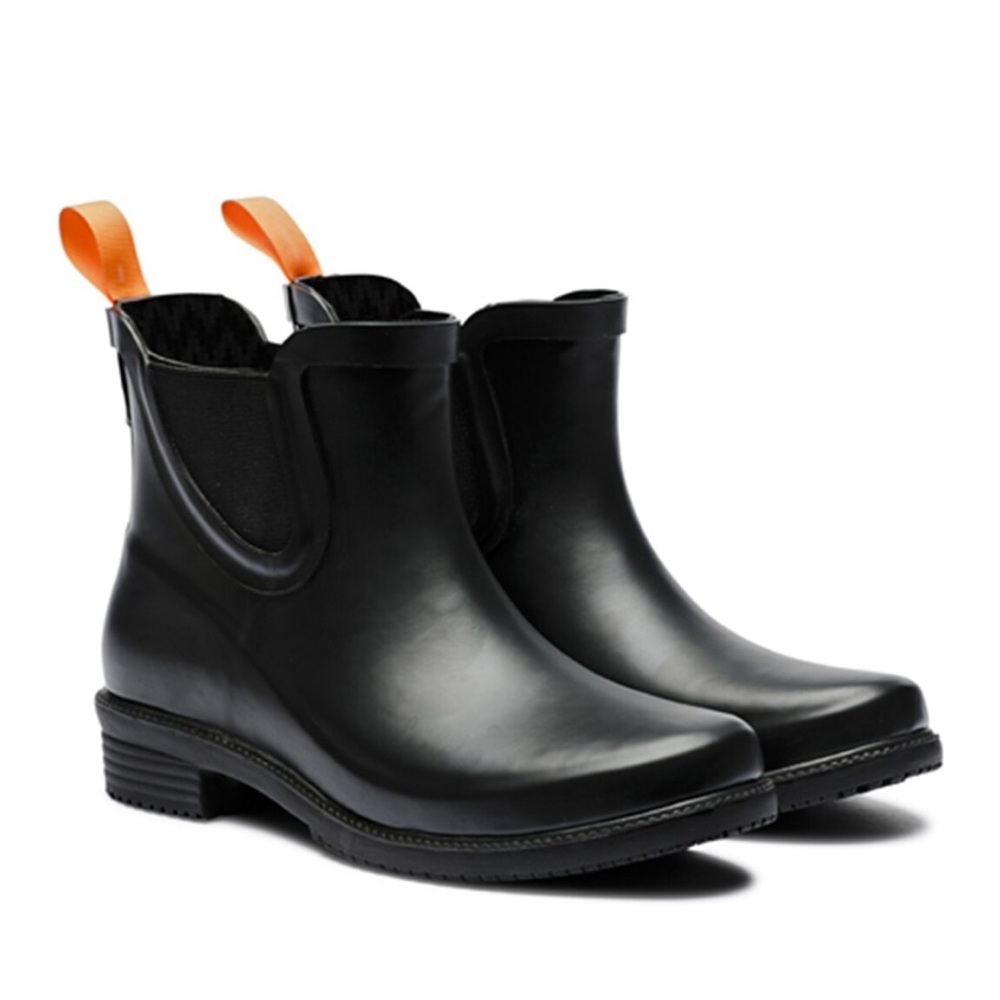 Women’s swims rain boots